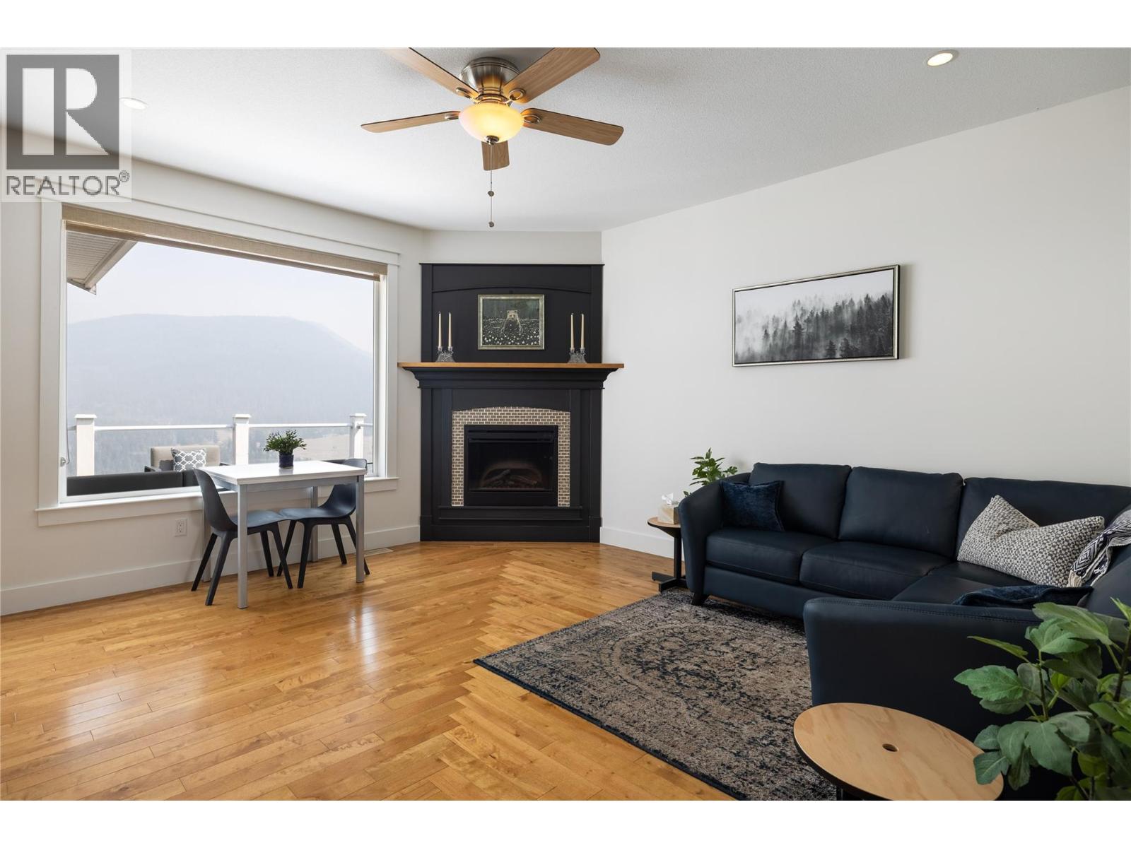 7261 Silver Ridge Drive Property Photo 34