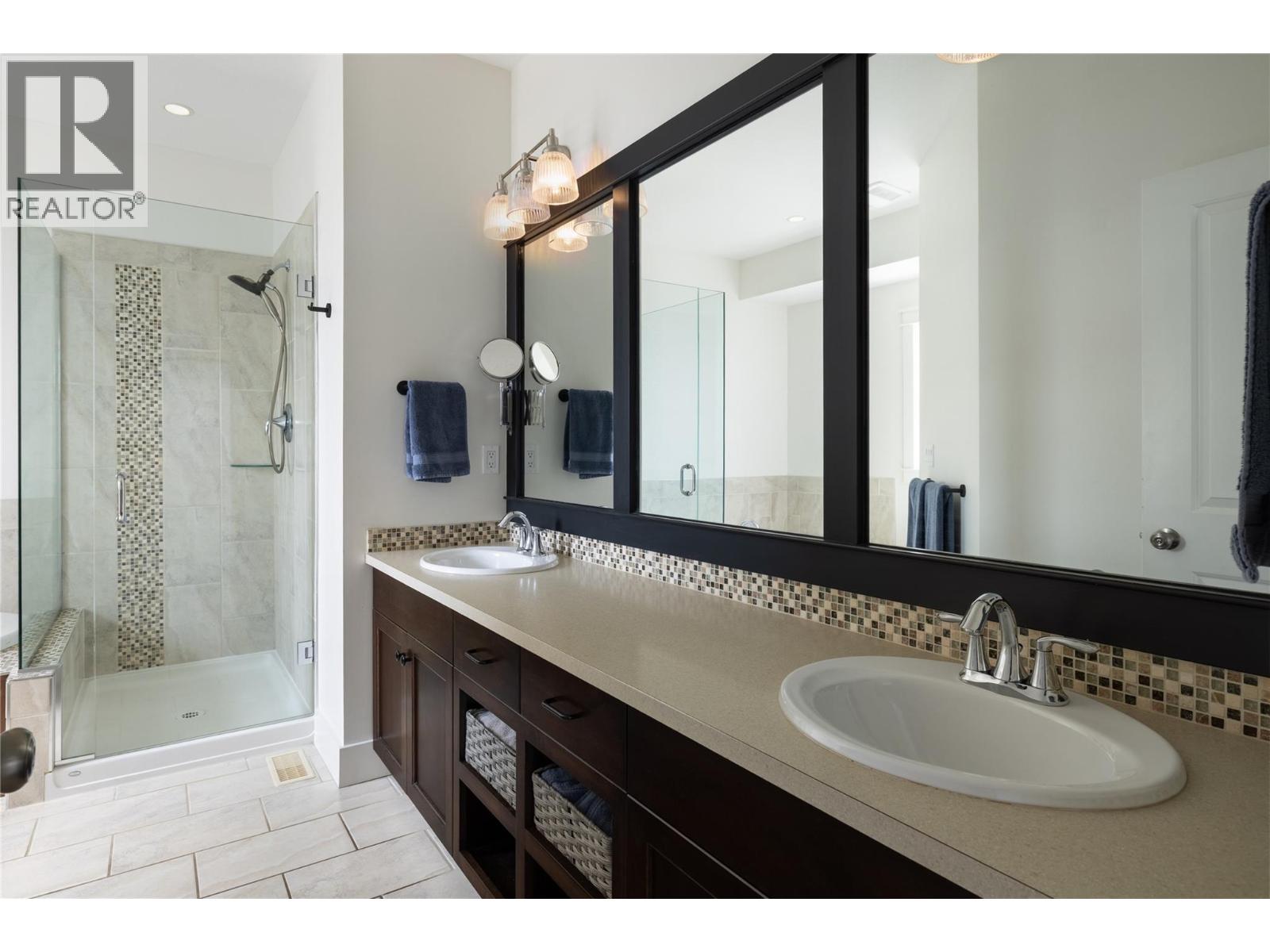 7261 Silver Ridge Drive Property Photo 39