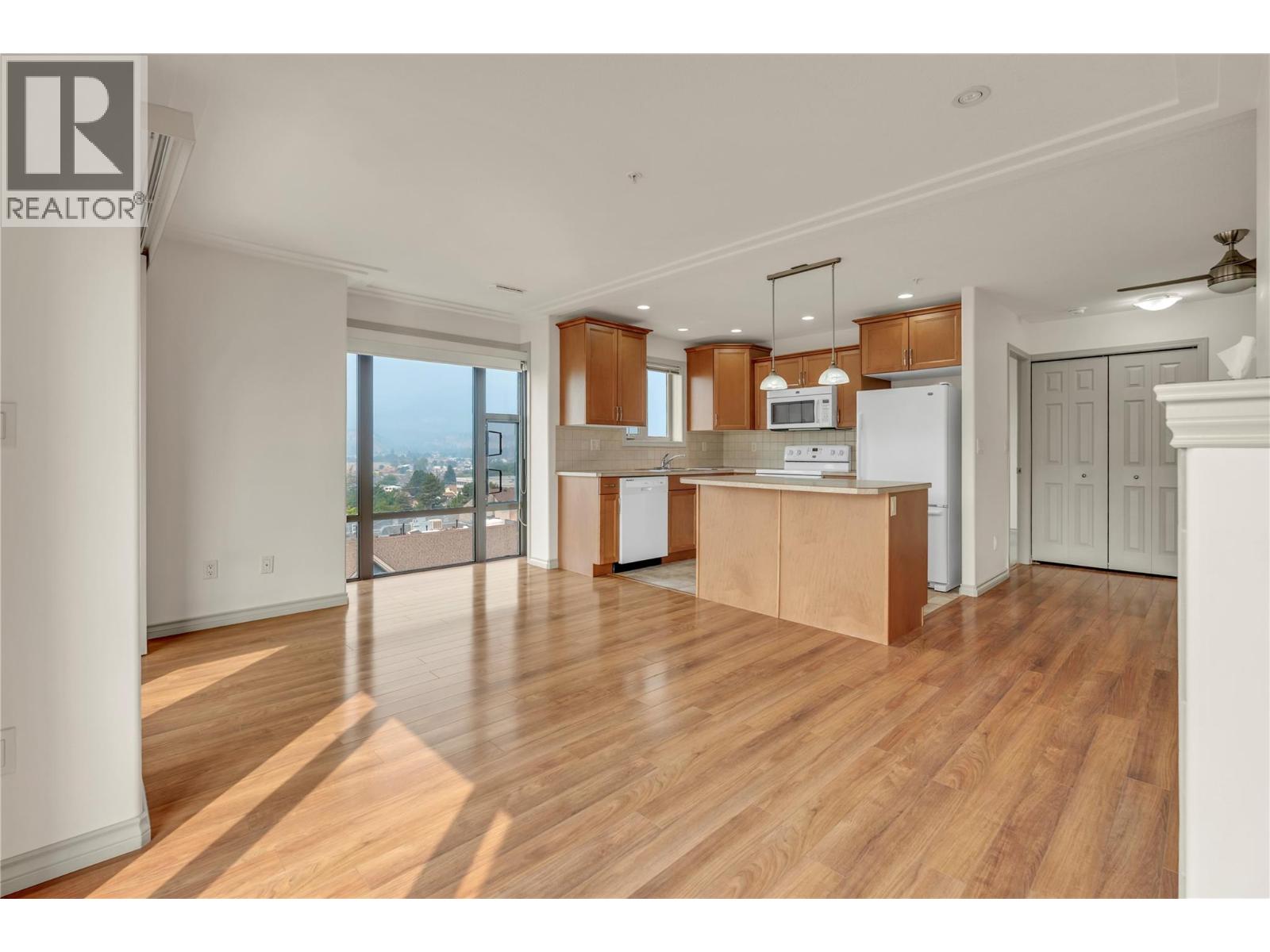 2125 Atkinson Street Unit# 705 Property Photo 12