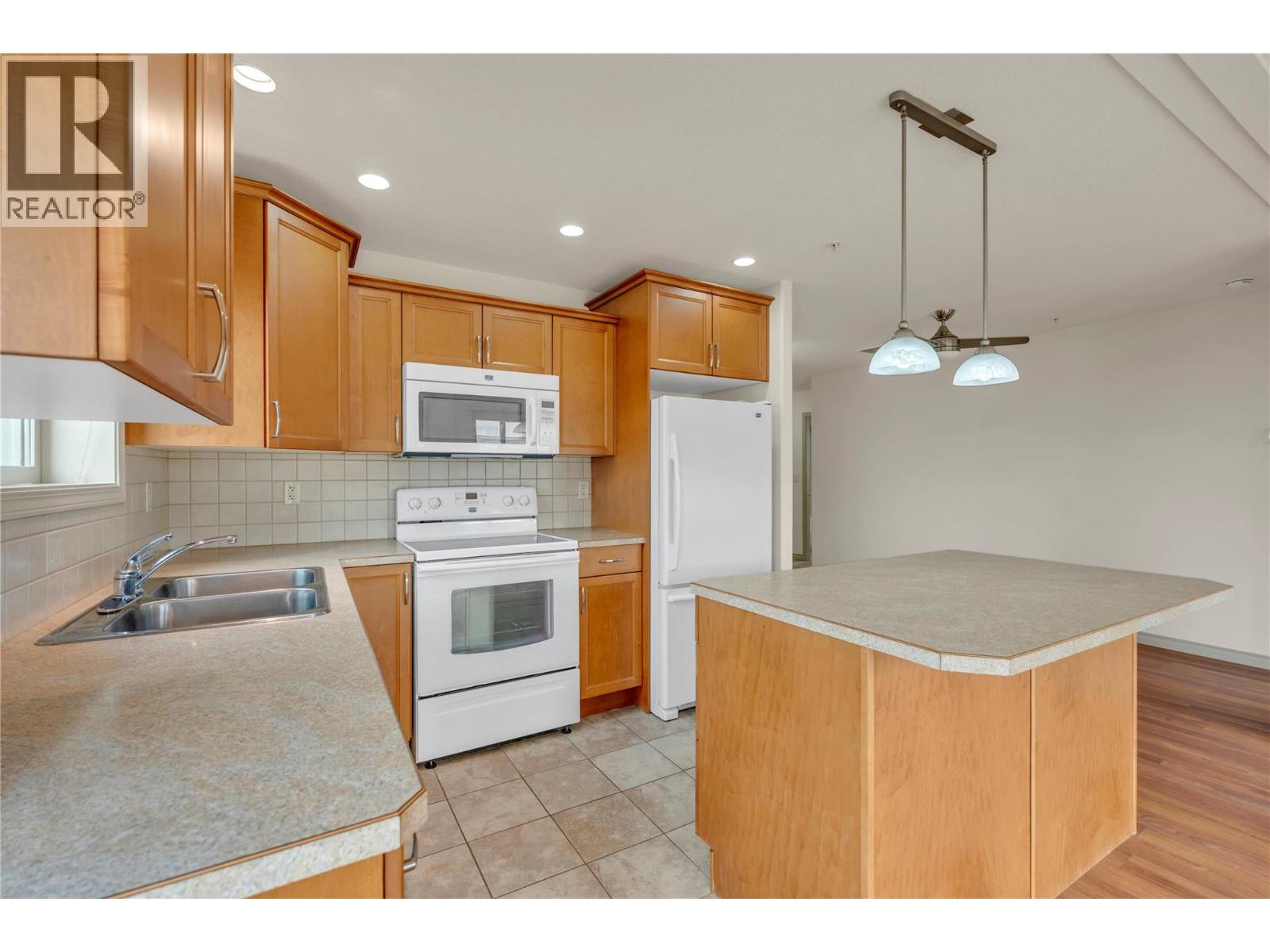 2125 Atkinson Street Unit# 705 Property Photo 16