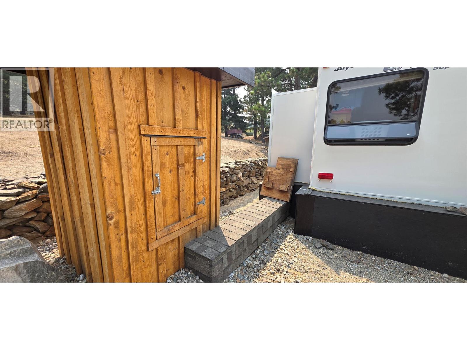 120 Sasquatch Court Property Photo 14