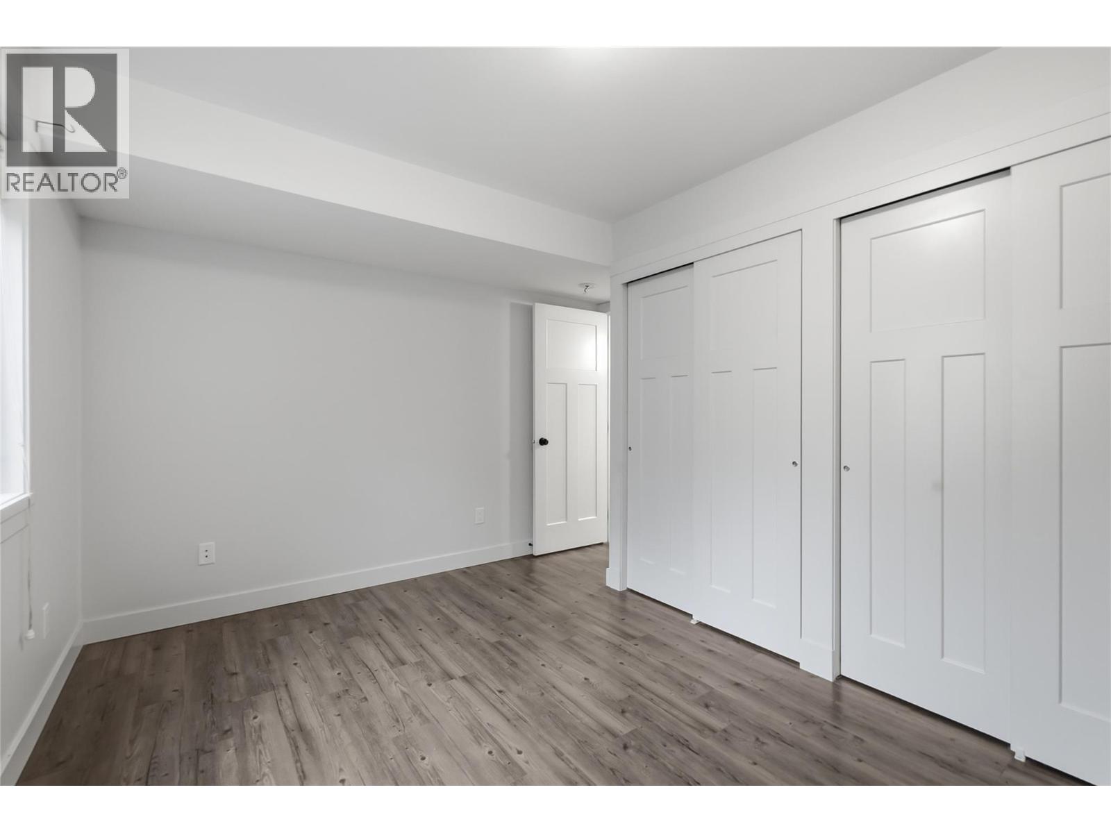 560 & 562 Christleton Avenue Property Photo 18