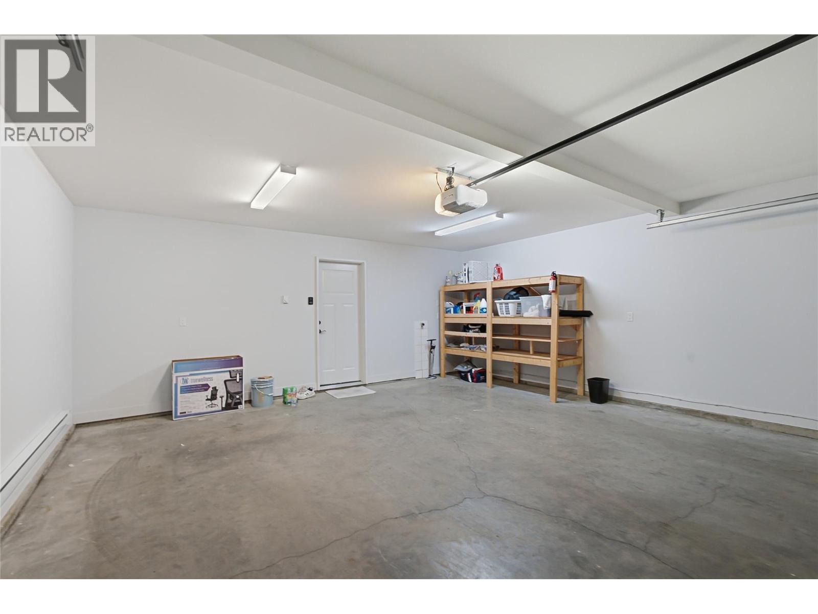 560 & 562 Christleton Avenue Property Photo 31