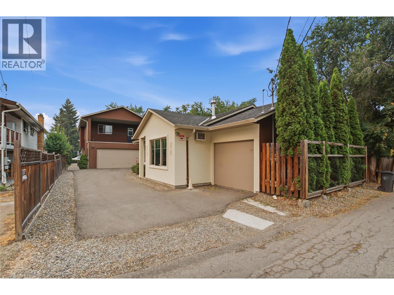 560 & 562 Christleton Avenue Property Photo 35