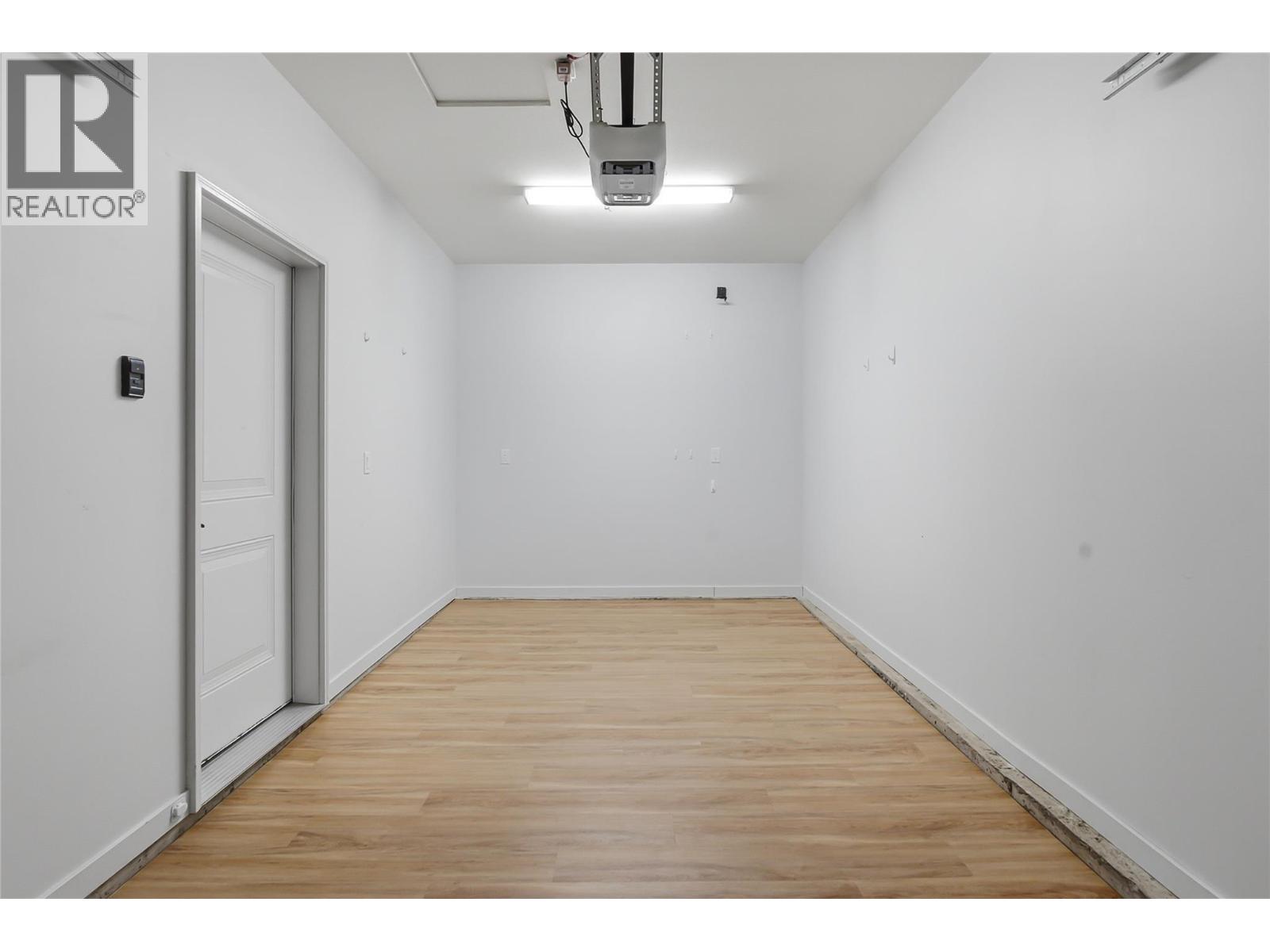 560 & 562 Christleton Avenue Property Photo 50