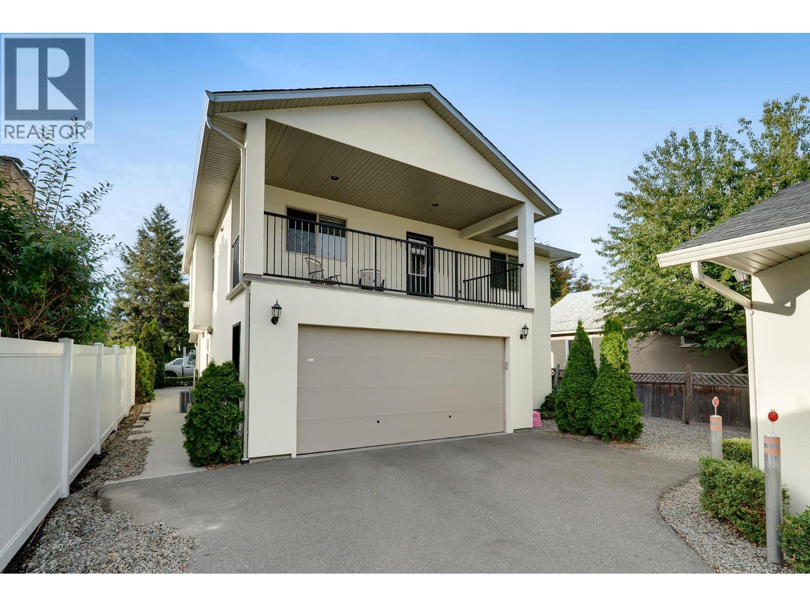 560 & 562 Christleton Avenue Property Photo 53