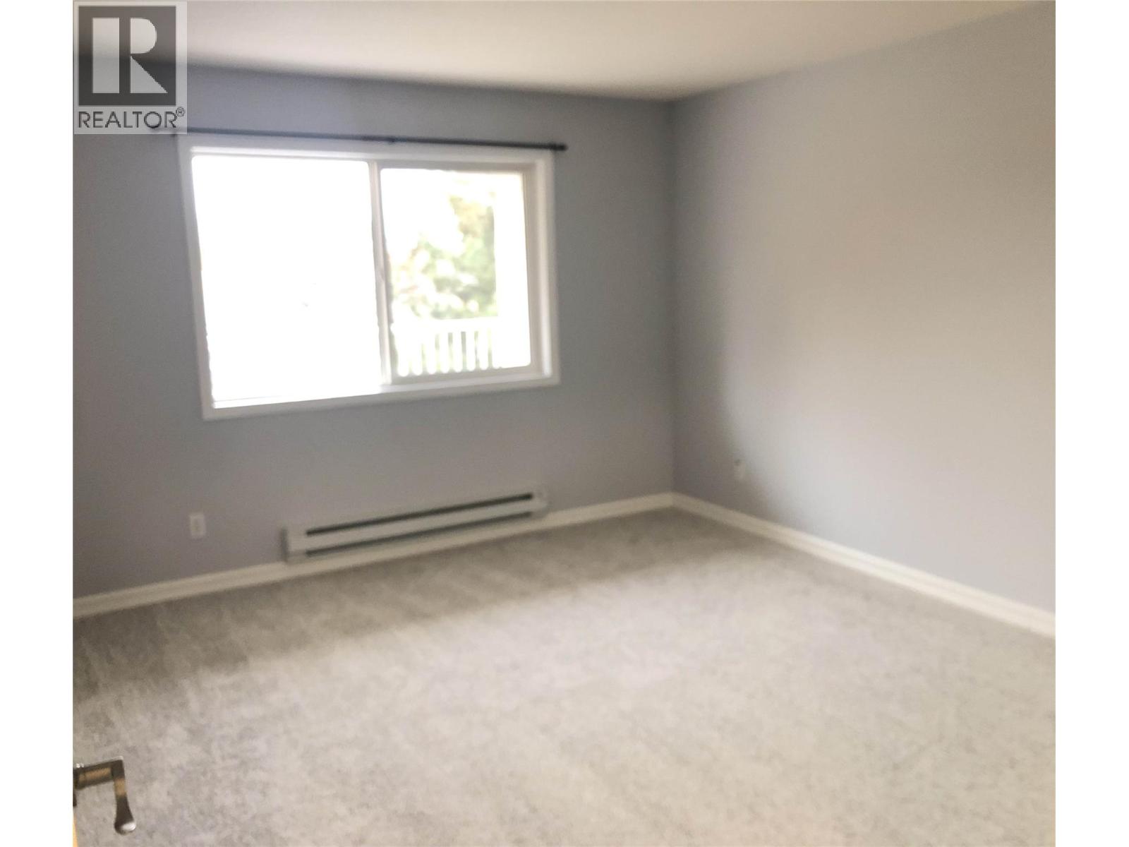 400 Sutton Crescent Unit# 310 Lot# 42 Property Photo 11