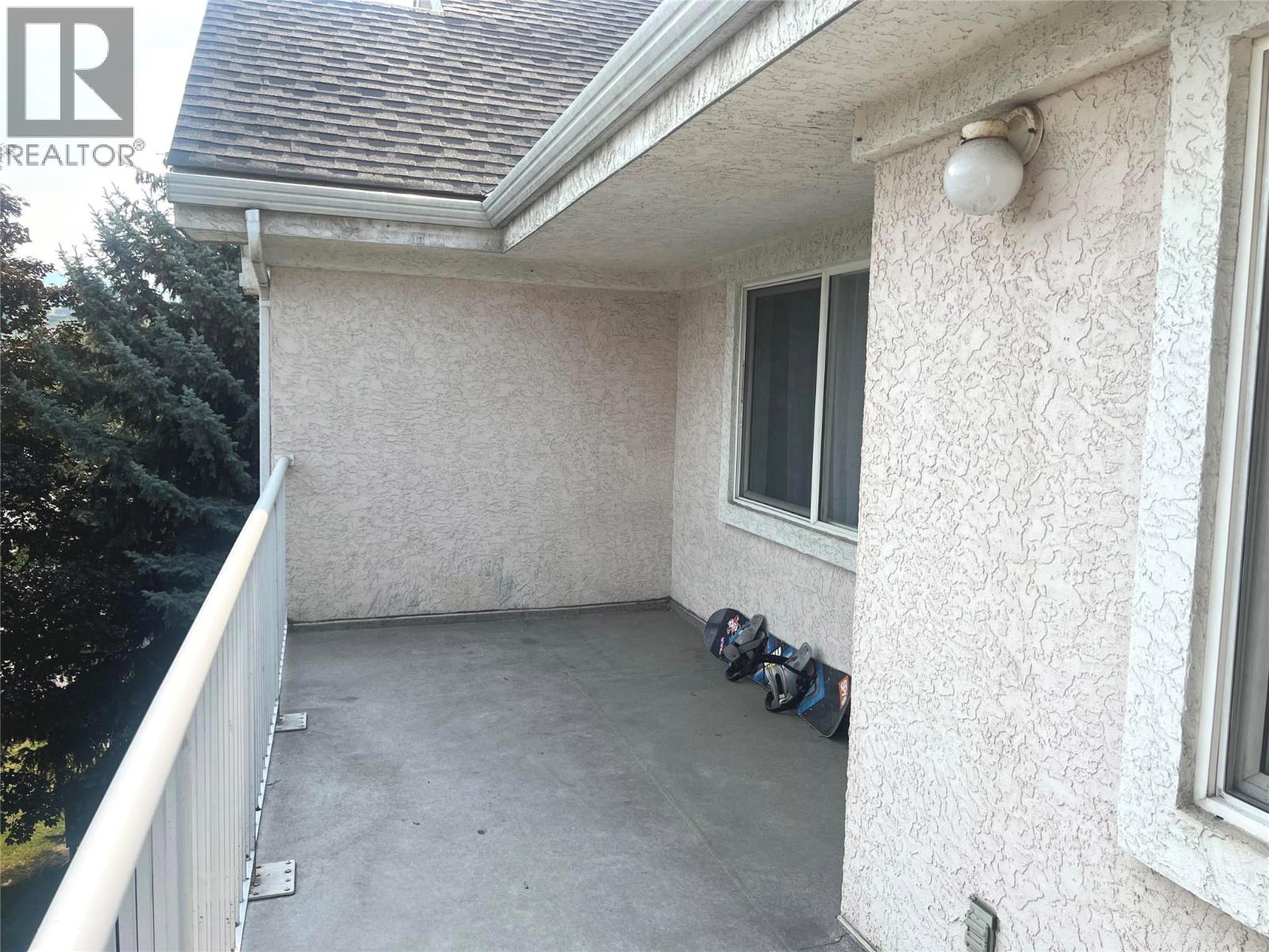400 Sutton Crescent Unit# 310 Lot# 42 Property Photo 21