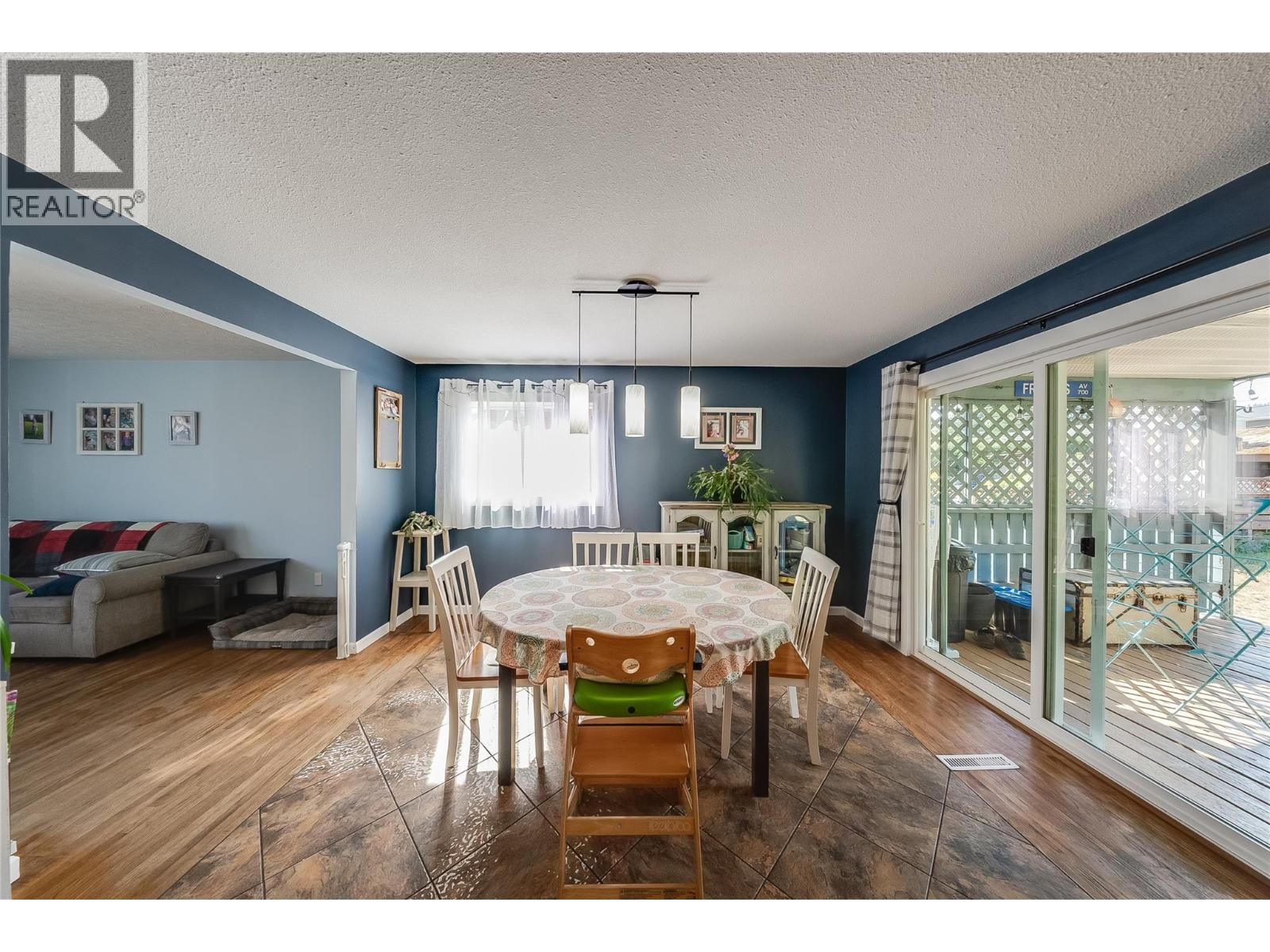 1684 Ridgewood Drive Property Photo 8