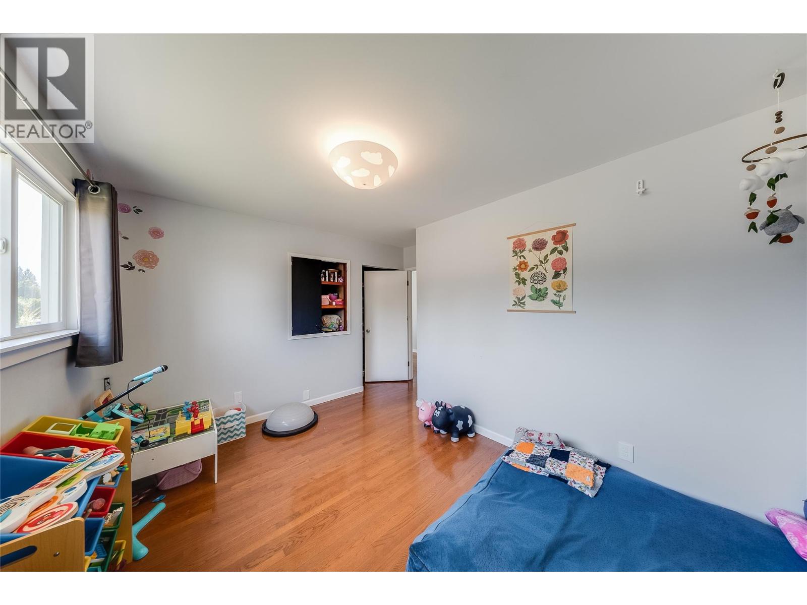 1684 Ridgewood Drive Property Photo 21