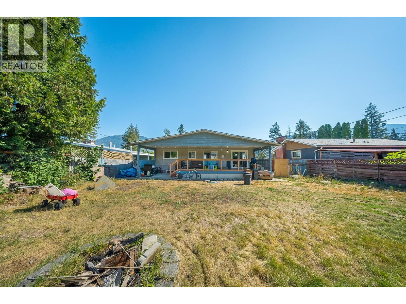 1684 Ridgewood Drive Property Photo 40