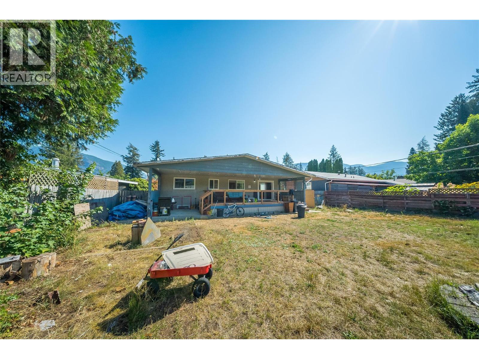 1684 Ridgewood Drive Property Photo 42