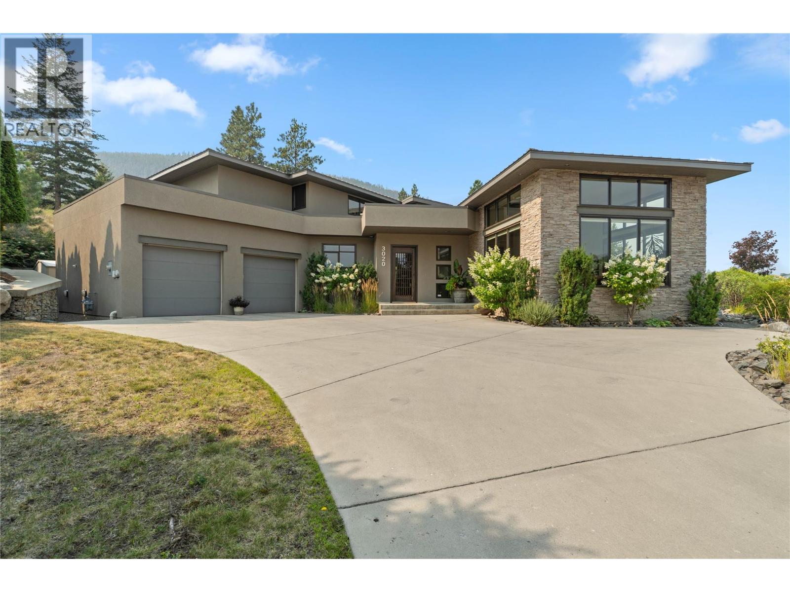 3020 Kicking Horse Drive Property Photo 2