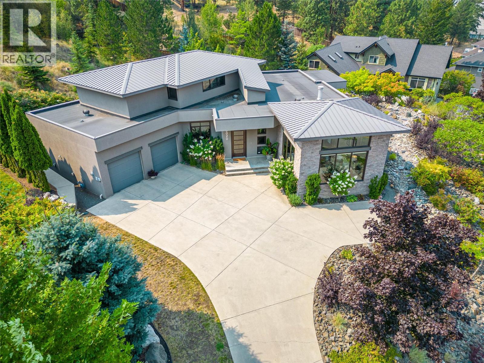 3020 Kicking Horse Drive Property Photo 3