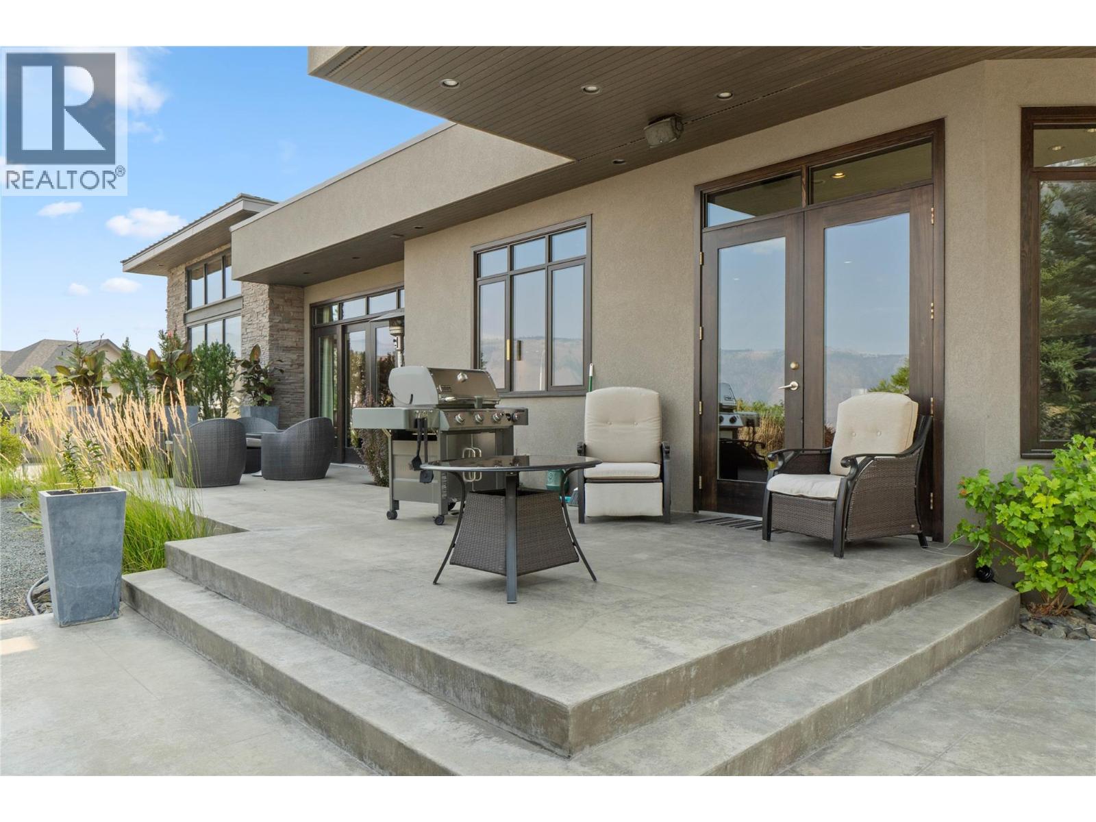 3020 Kicking Horse Drive Property Photo 11