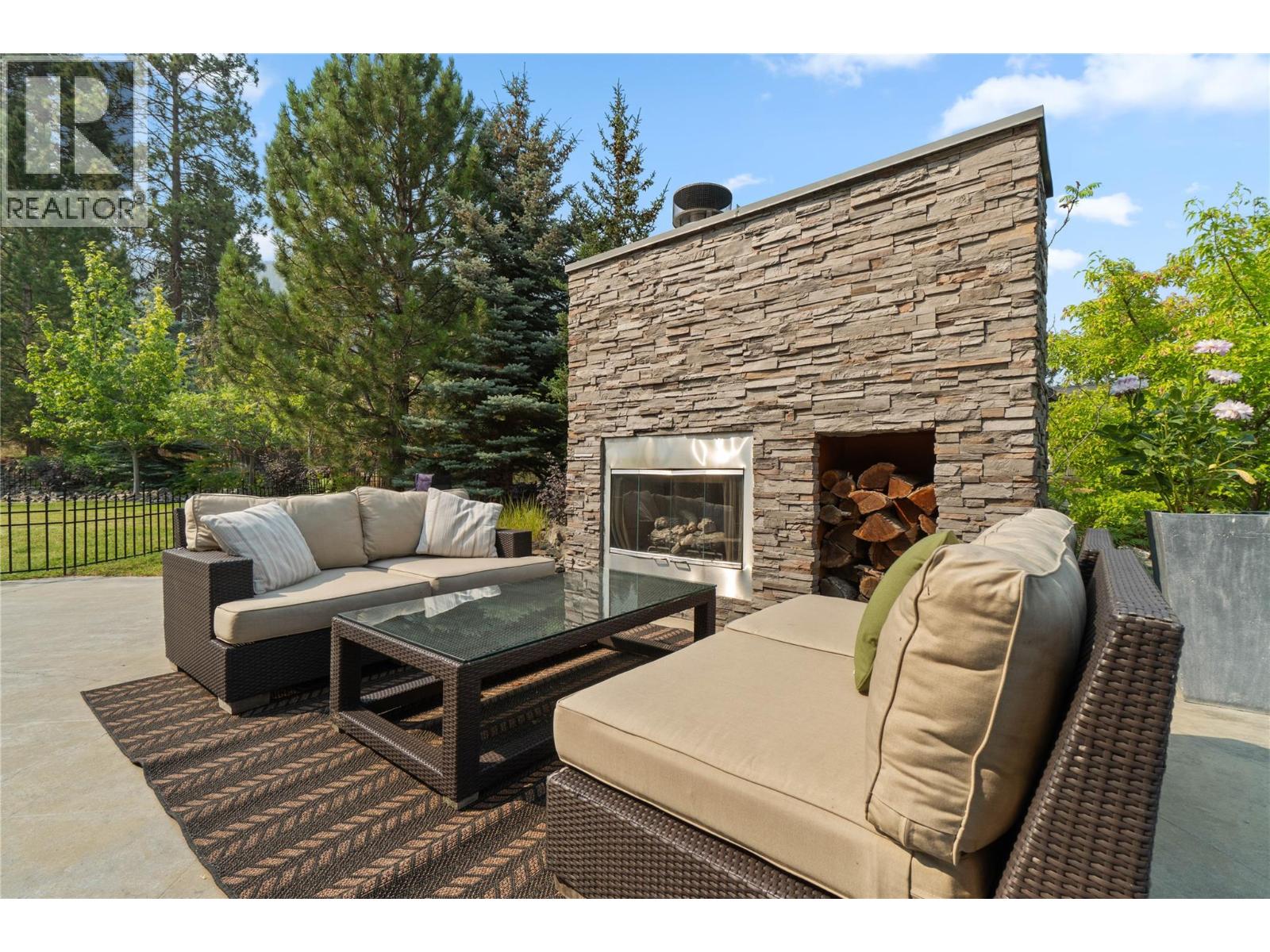 3020 Kicking Horse Drive Property Photo 12