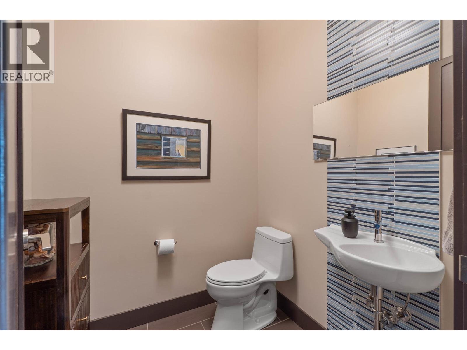 3020 Kicking Horse Drive Property Photo 23