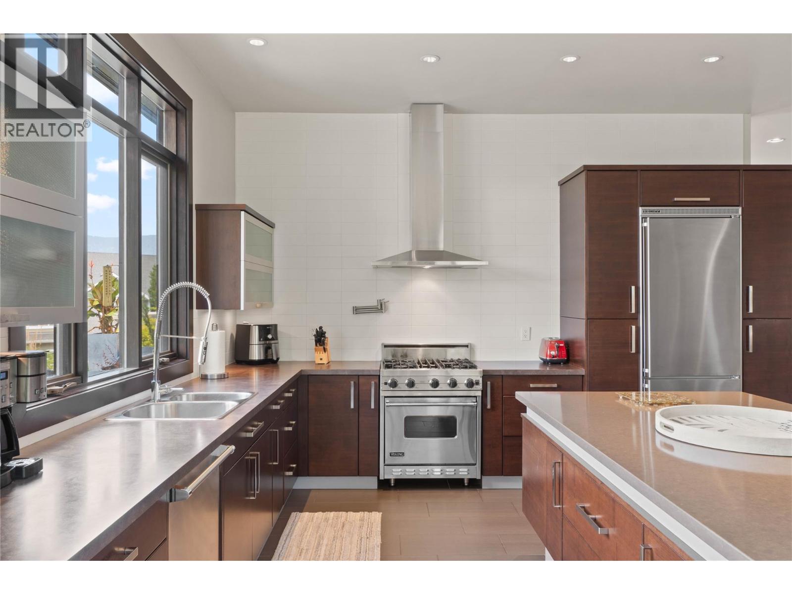 3020 Kicking Horse Drive Property Photo 31