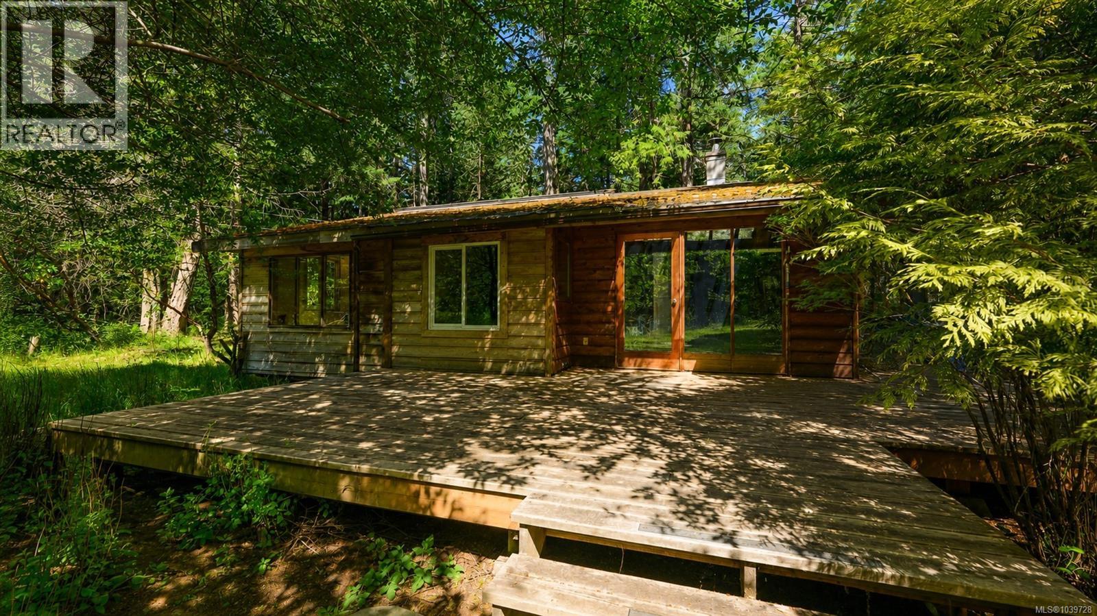 6535 St Johns Point Rd Property Photo 2