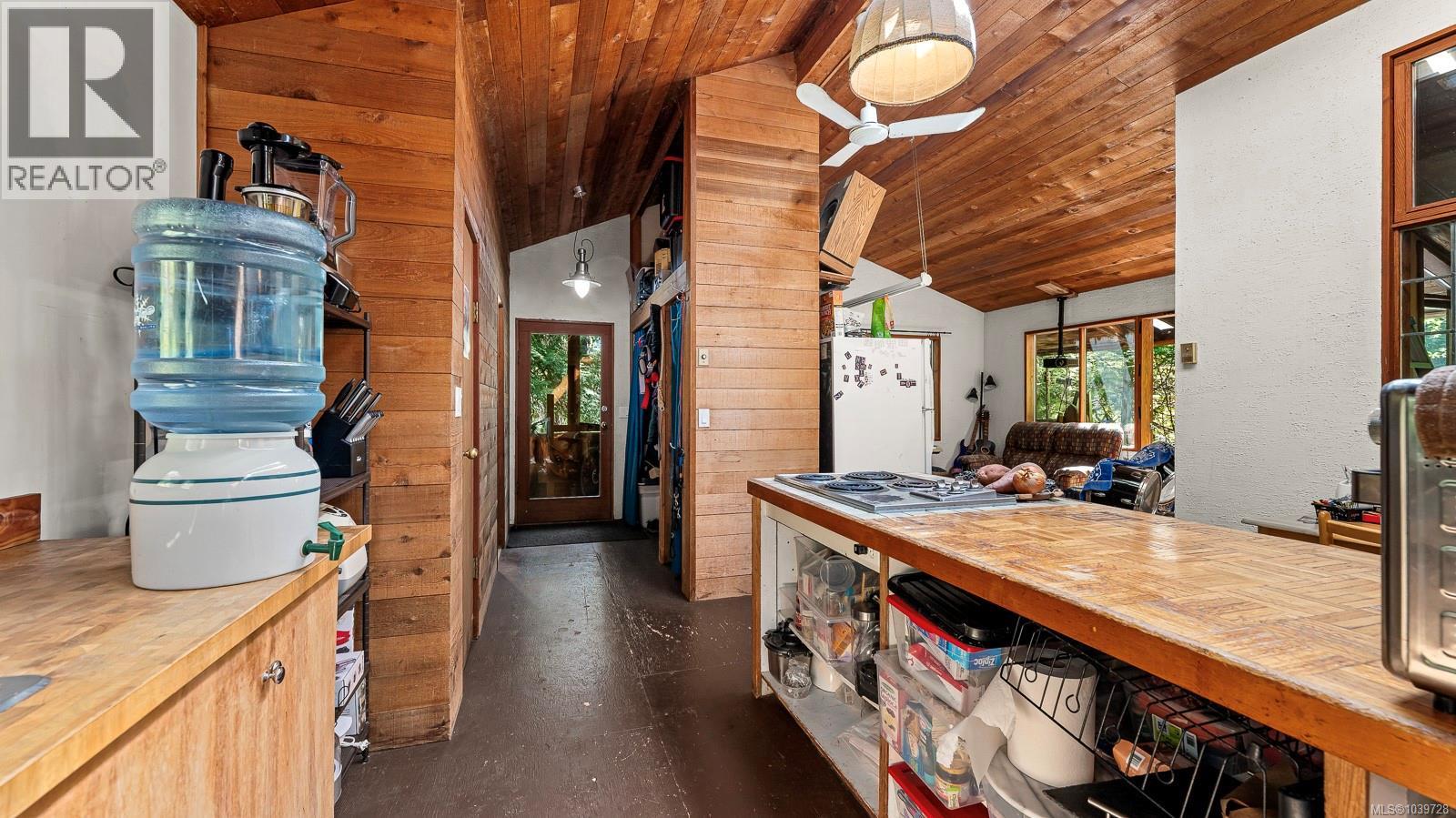 6535 St Johns Point Rd Property Photo 7
