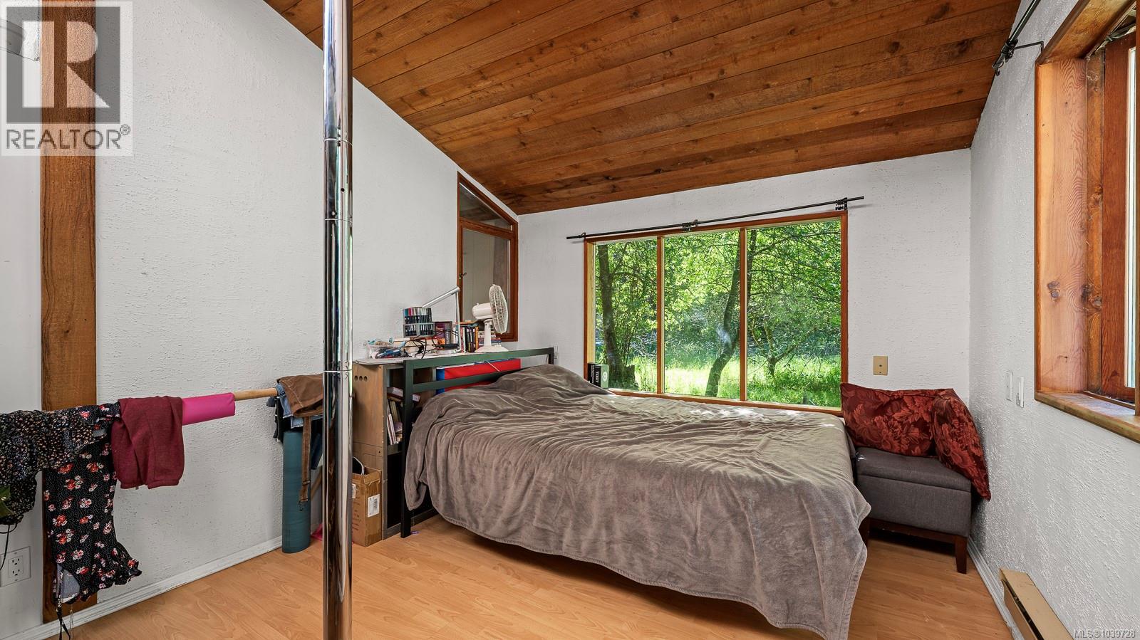 6535 St Johns Point Rd Property Photo 10