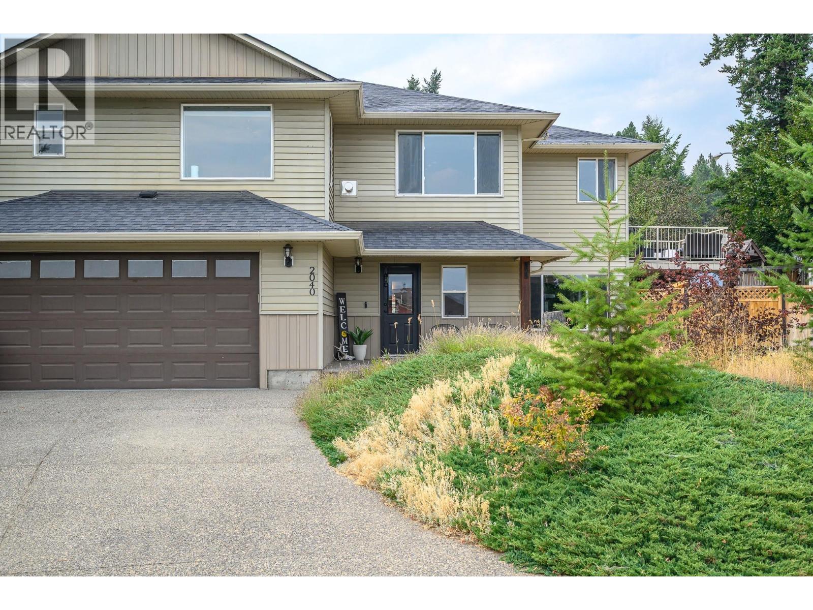 2040 Skyview Crescent Property Photo 1