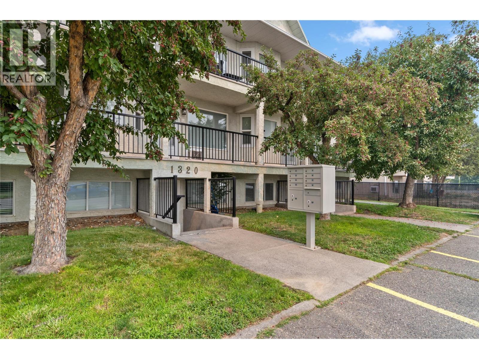 1320 Selkirk Avenue Unit# 4 Property Photo 2
