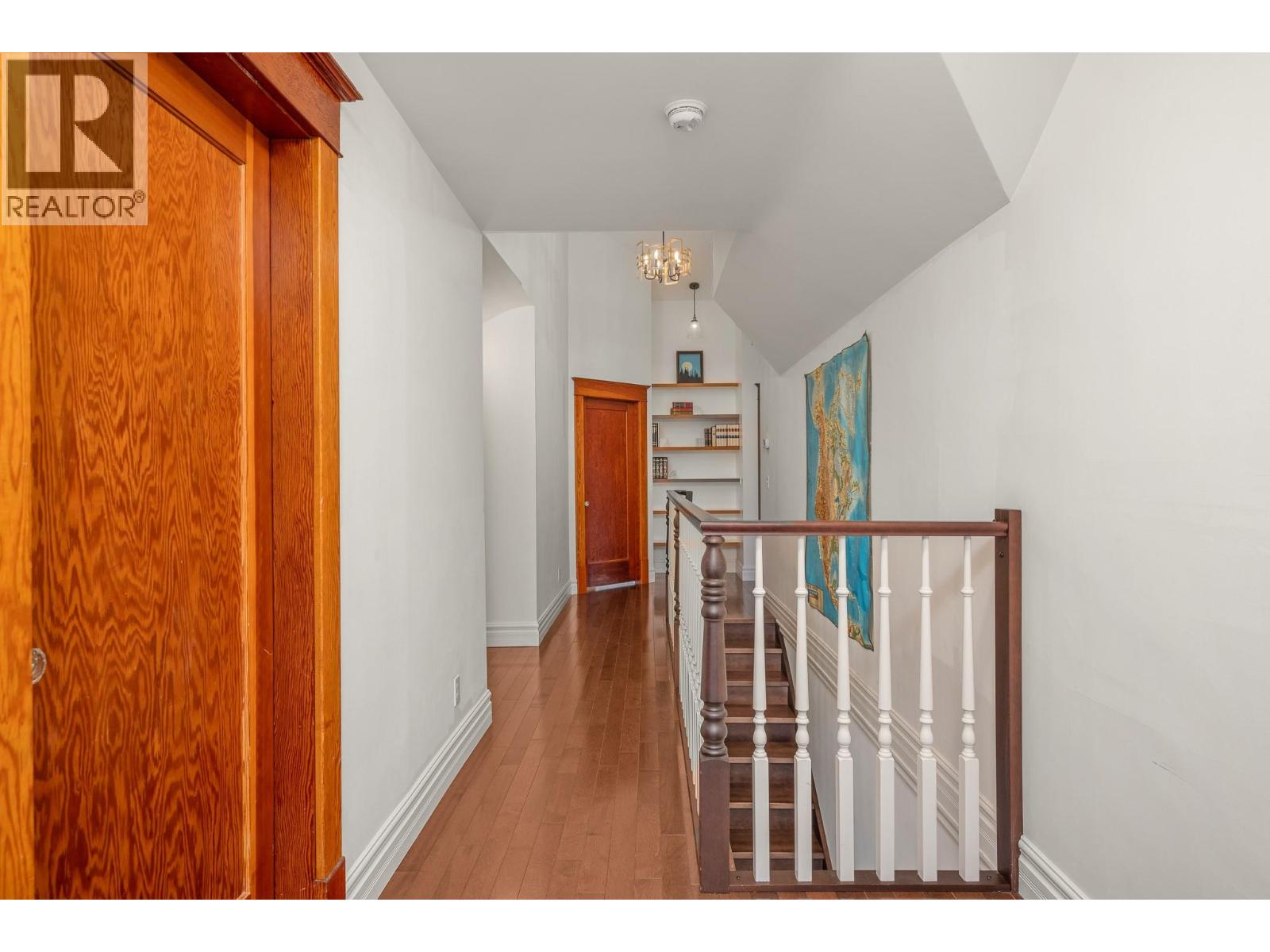 2501 30 Avenue Property Photo 20