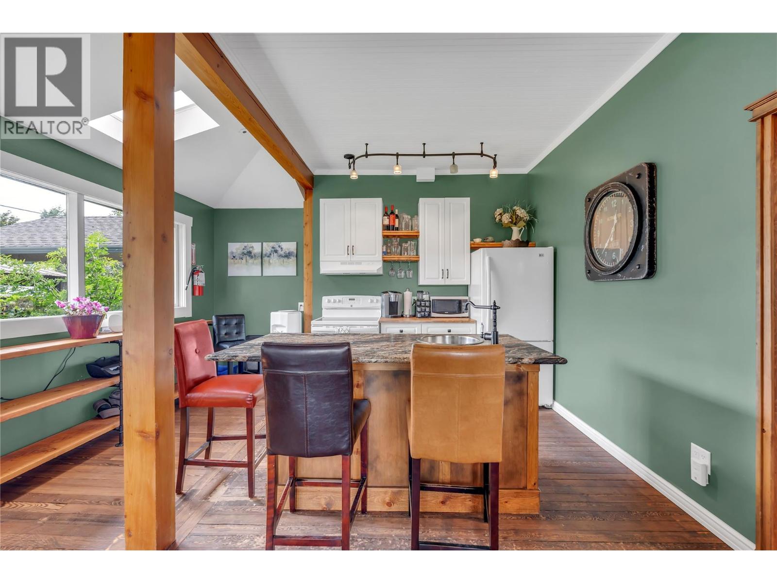 136 Vermilion Avenue Property Photo 13
