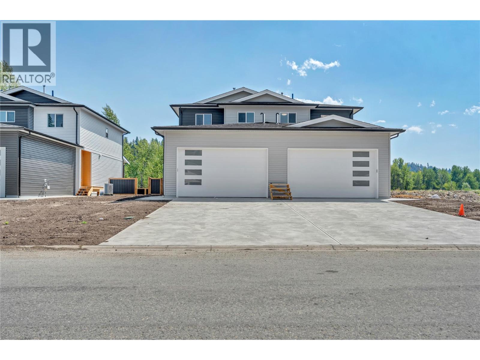 524 Similkameen Ave Property Photo 1