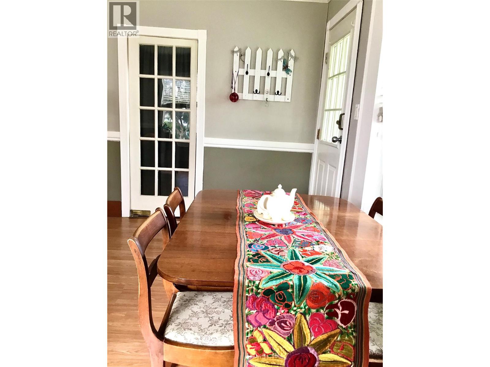 845 Wallinger Avenue Property Photo 12