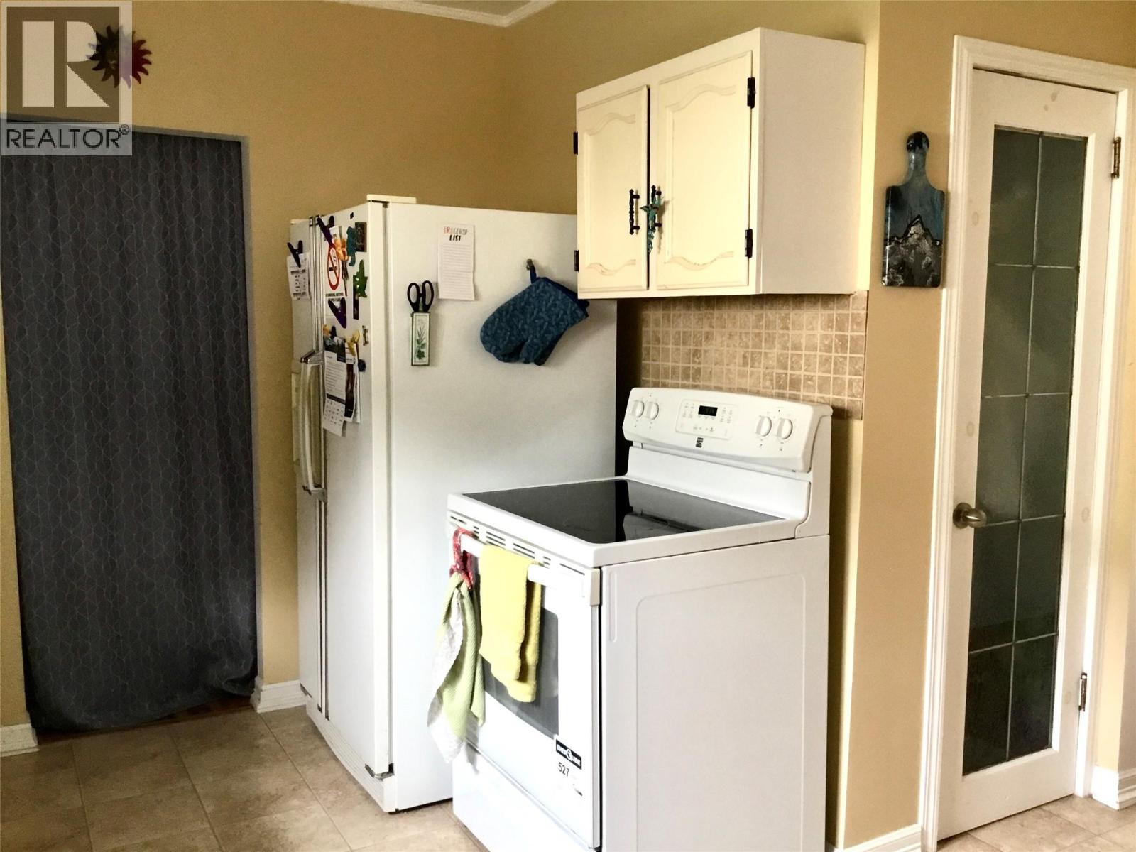 845 Wallinger Avenue Property Photo 14