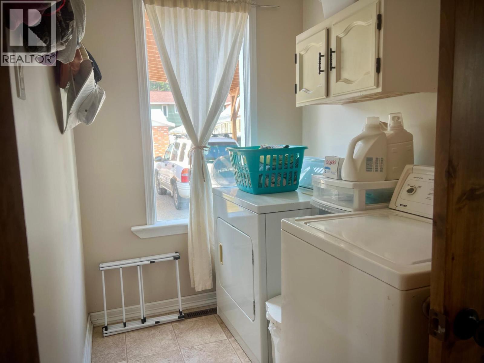 845 Wallinger Avenue Property Photo 25