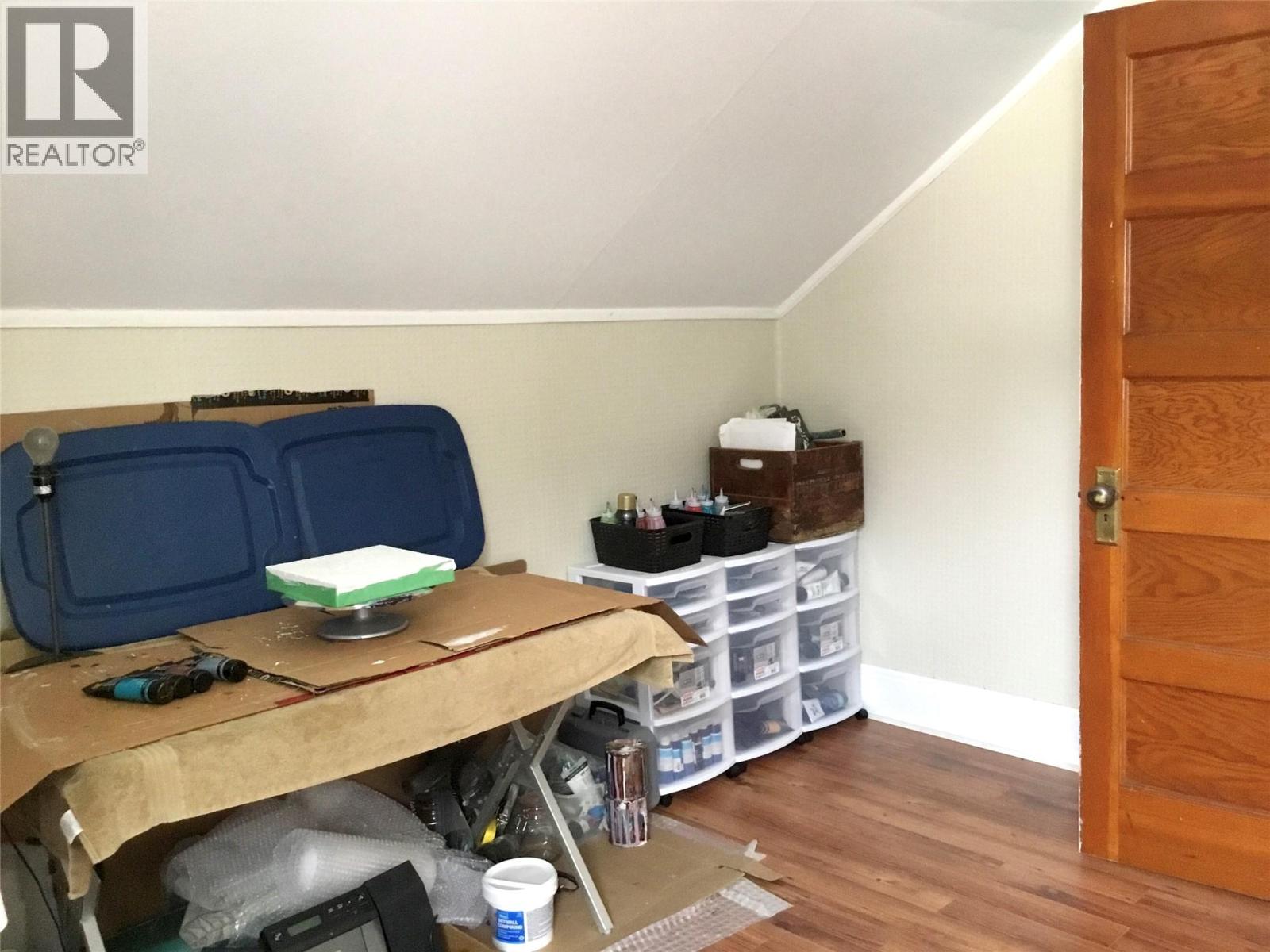 845 Wallinger Avenue Property Photo 33