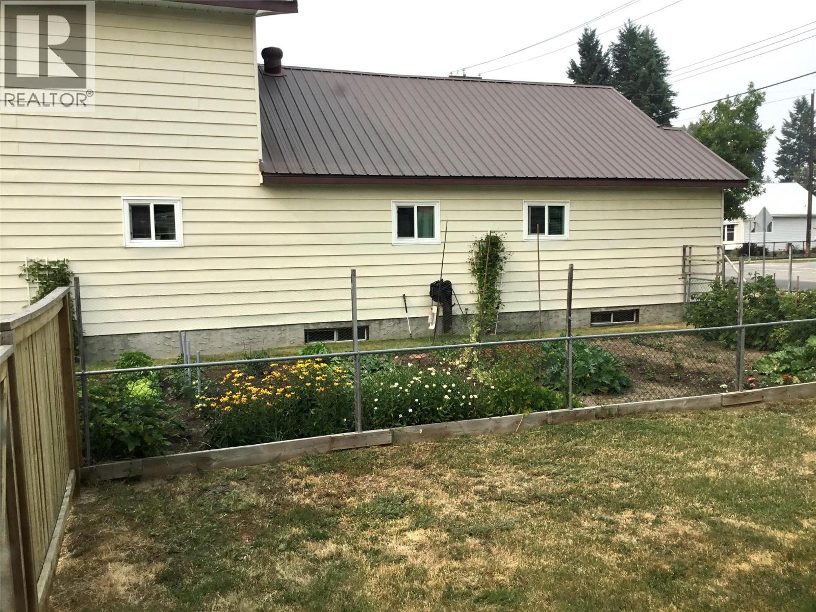 845 Wallinger Avenue Property Photo 36