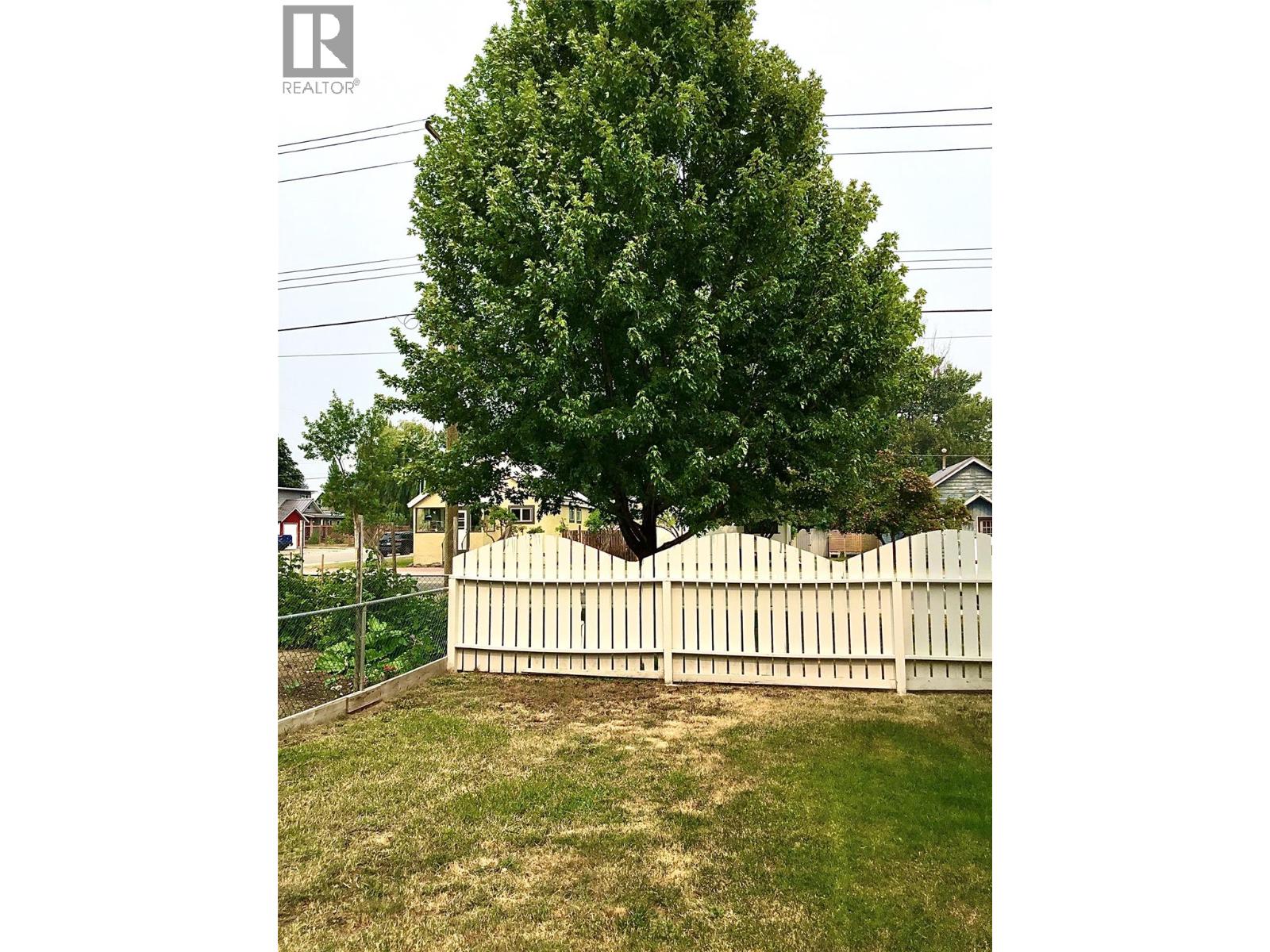 845 Wallinger Avenue Property Photo 39