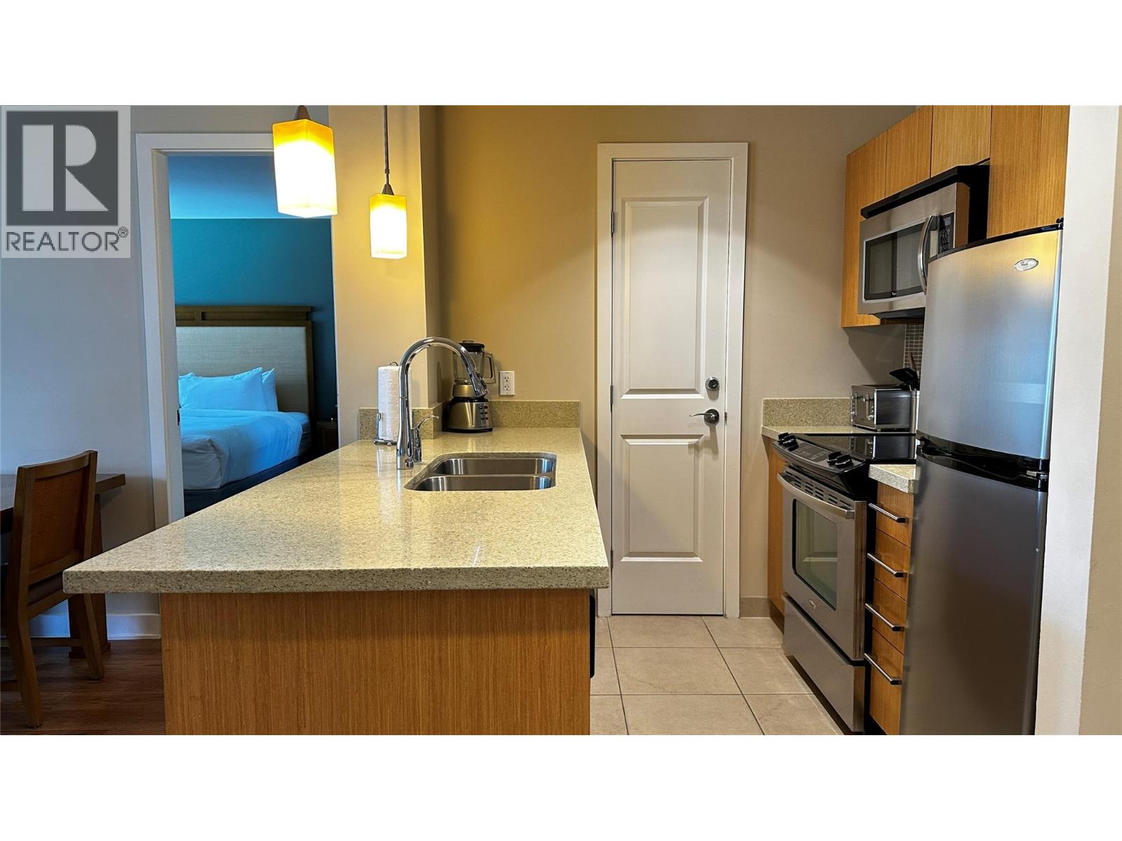 15 Park Place Unit# 335 Property Photo 3