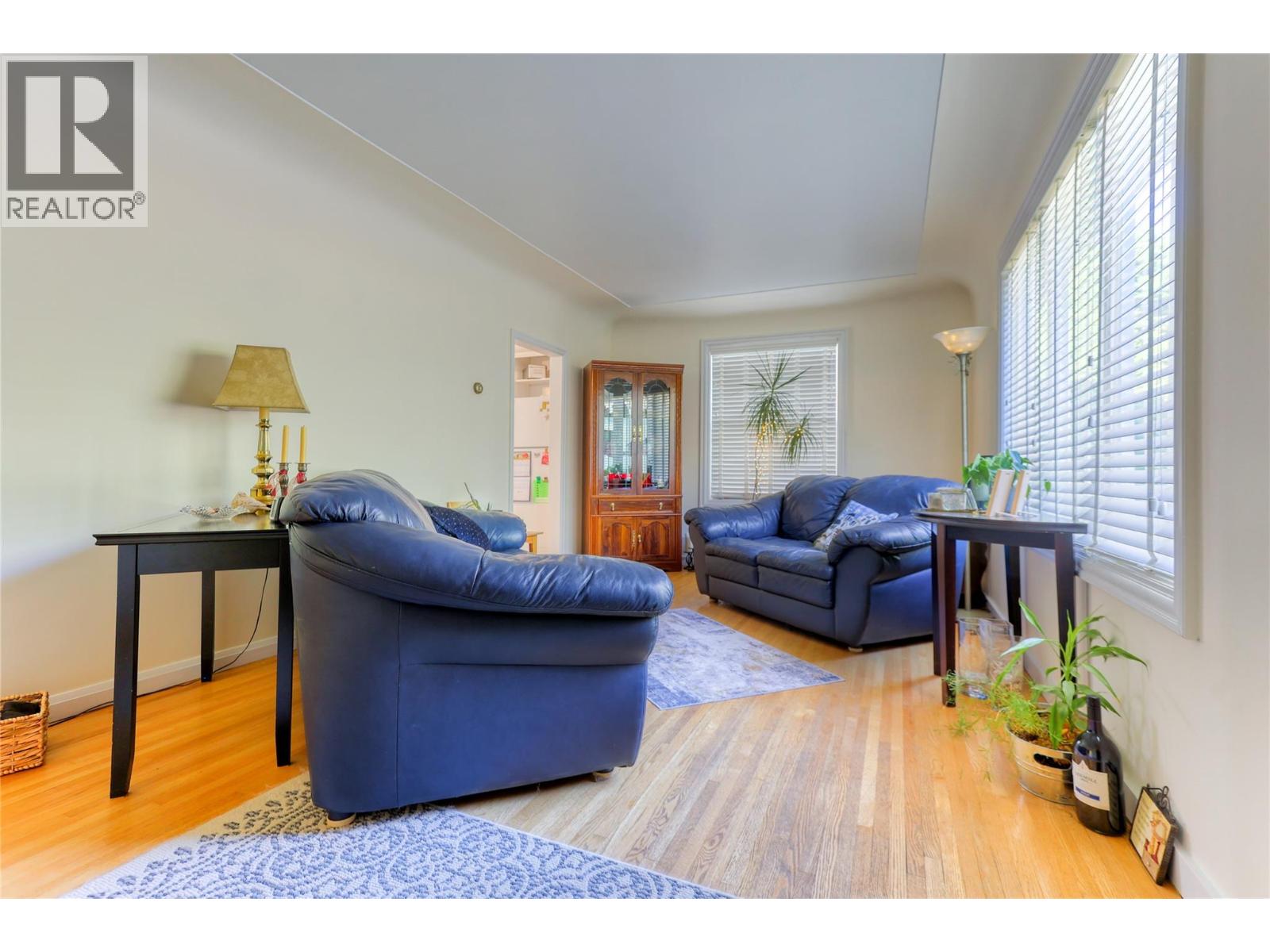 654 Schofield Highway Property Photo 11