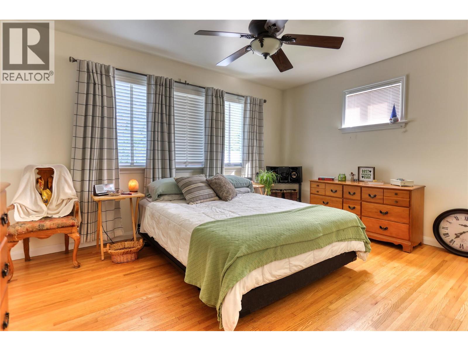 654 Schofield Highway Property Photo 12