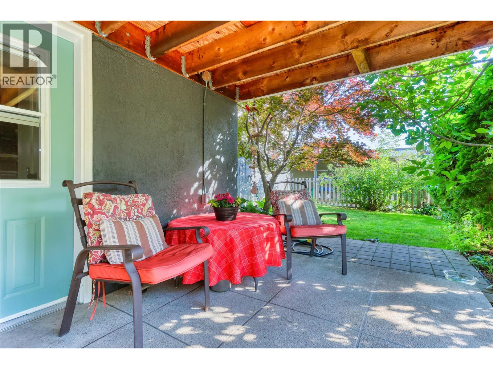 654 Schofield Highway Property Photo 30