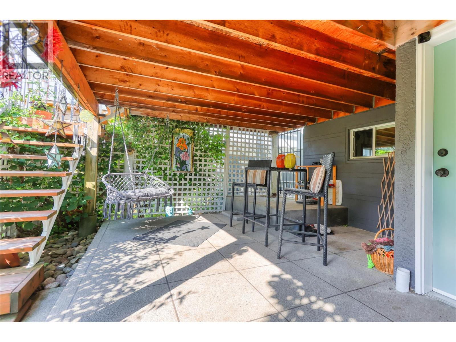 654 Schofield Highway Property Photo 31