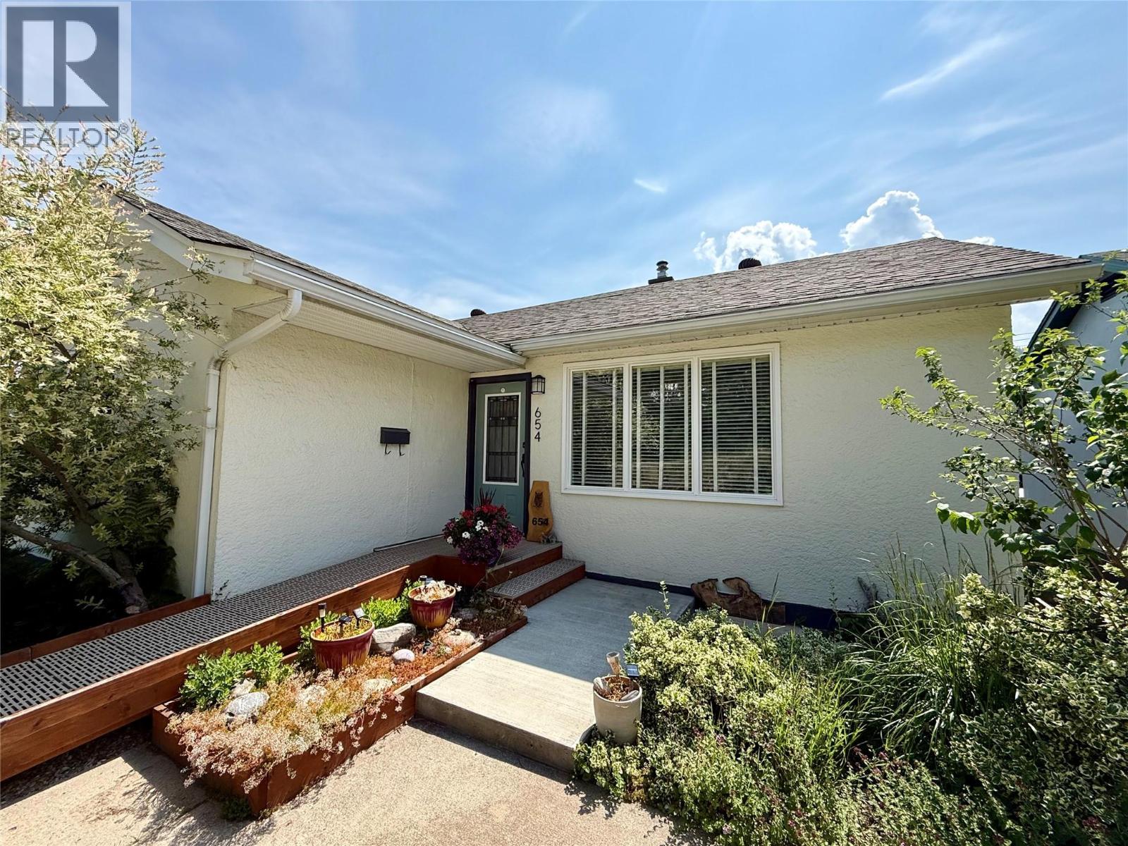 654 Schofield Highway Property Photo 37