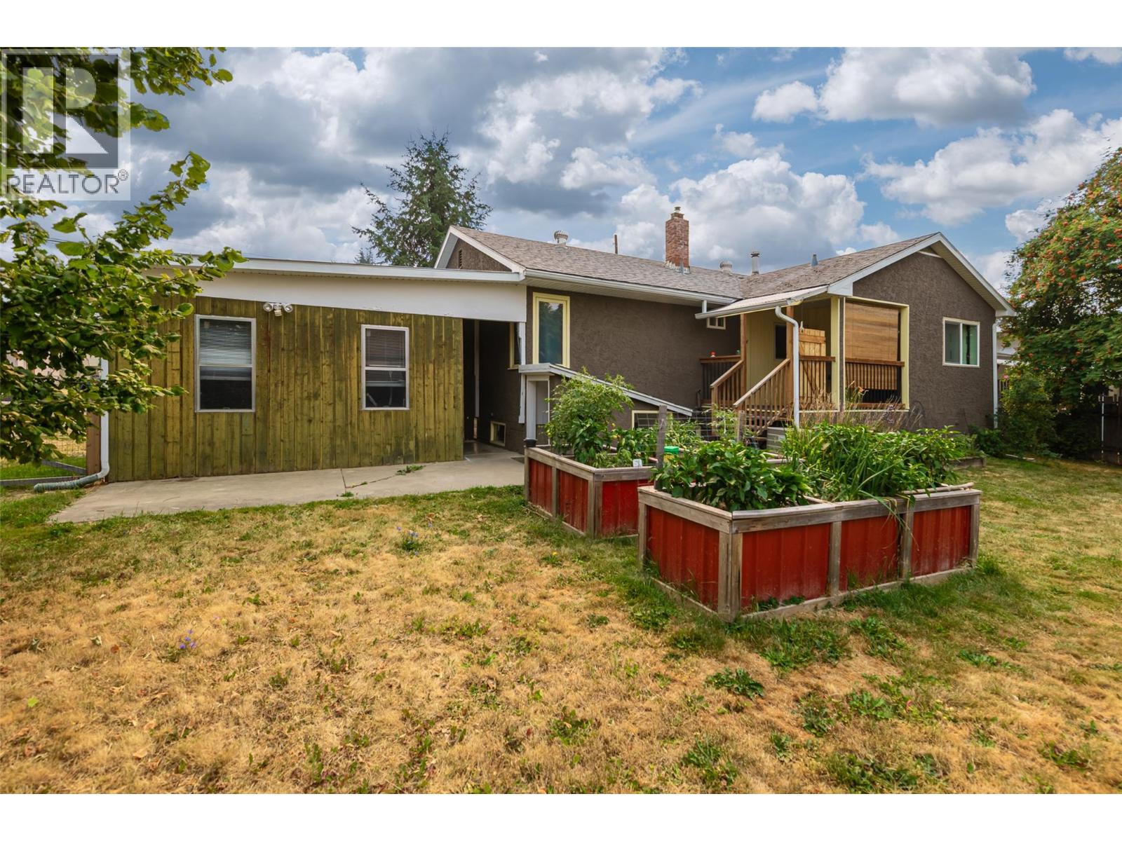 609 20th Avenue S Property Photo 5