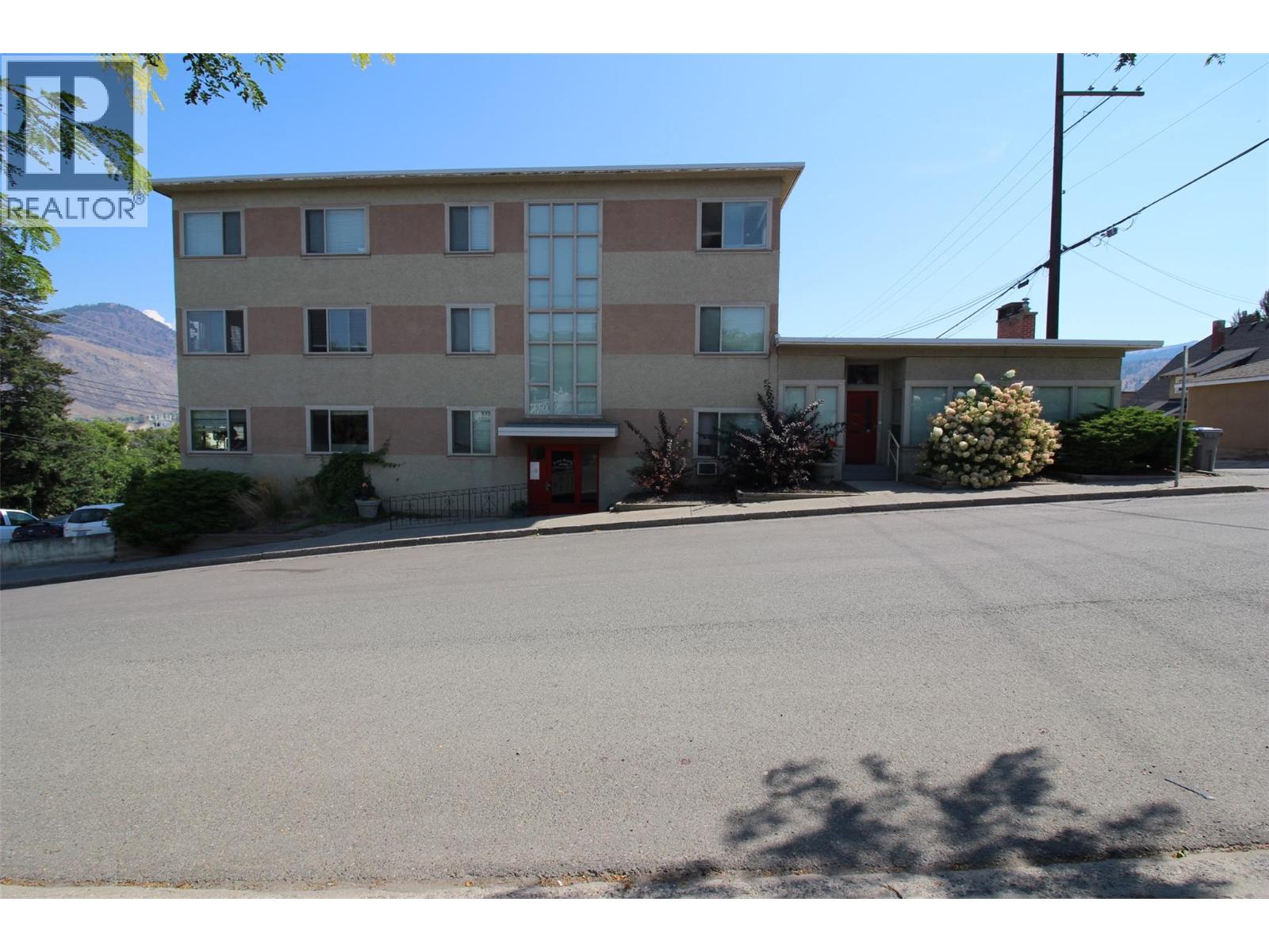 533 2nd Avenue Property Photo 2