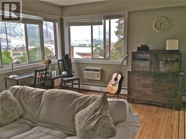 533 2nd Avenue Property Photo 5