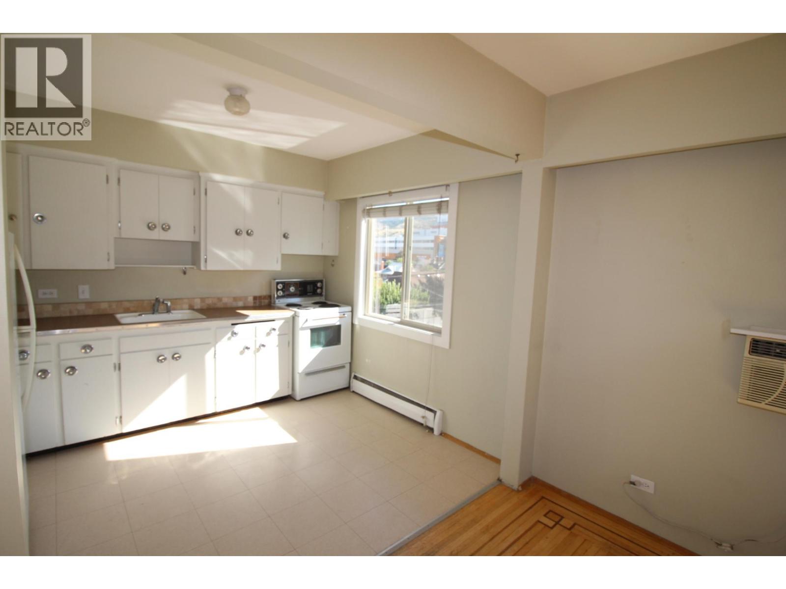 533 2nd Avenue Property Photo 12