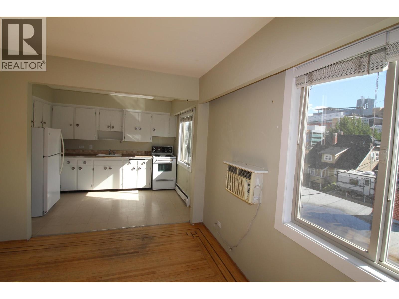 533 2nd Avenue Property Photo 13
