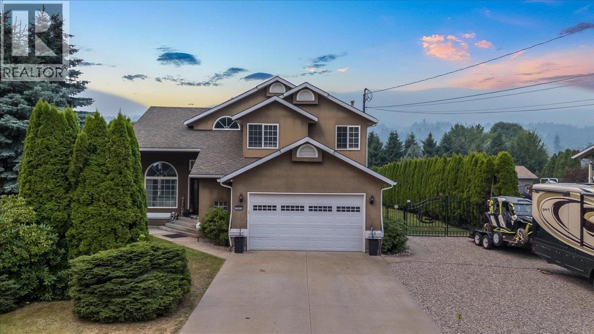 1021 Bridgeview Crescent Property Photo 2