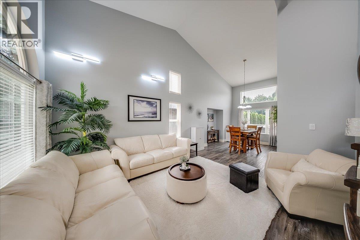 1021 Bridgeview Crescent Property Photo 17