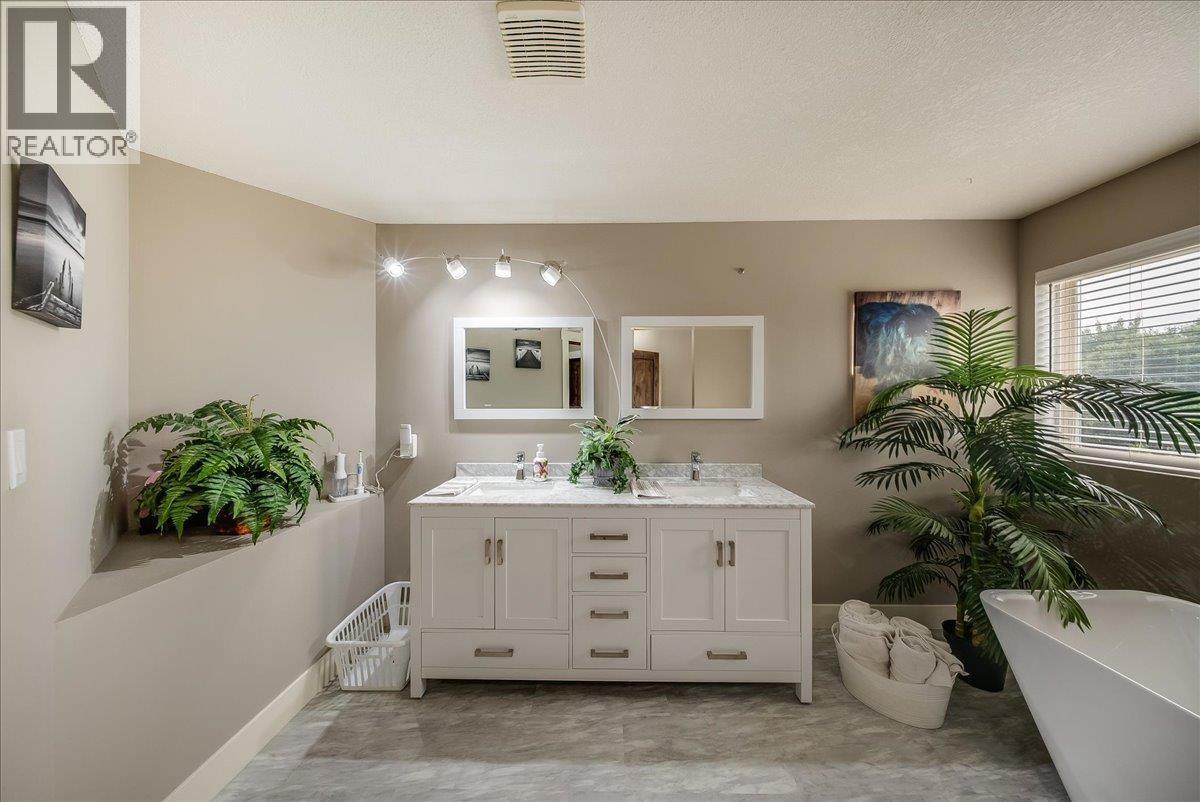 1021 Bridgeview Crescent Property Photo 27